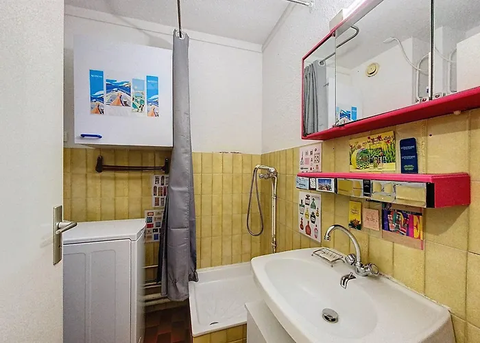 A Saint-cyr-sur-mer Avec Terrasse Et Parking Prive - Fr-1-770-74 公寓 *