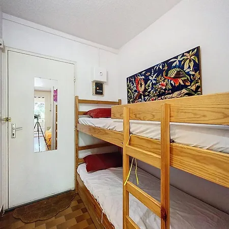 A Saint-cyr-sur-mer Avec Terrasse Et Parking Prive - Fr-1-770-74 *