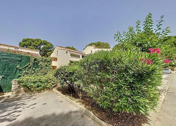 A Saint-cyr-sur-mer Avec Terrasse Et Parking Prive - Fr-1-770-74 شقة ليه ليكيه