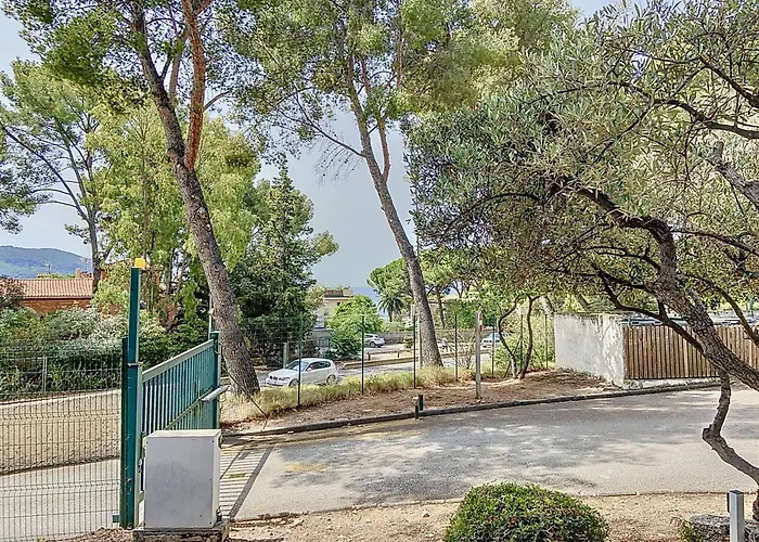 شقة A Saint-cyr-sur-mer Avec Terrasse Et Parking Prive - Fr-1-770-74